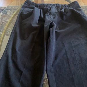 Men’s Dockers Black Pleaded Front Size 38x32.